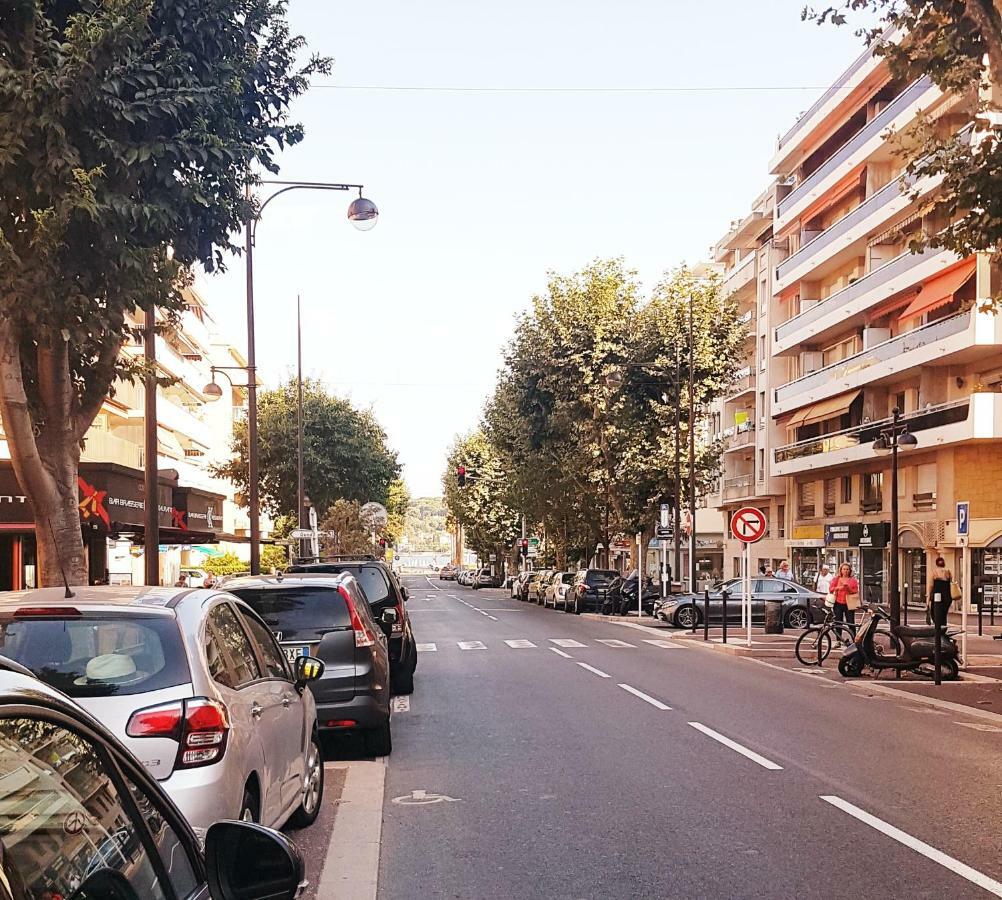 Charmant 3 Pieces A 200 M De La Mer. Lägenhet Antibes Exteriör bild